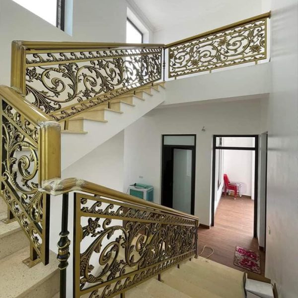 cầu thang nhôm đúc